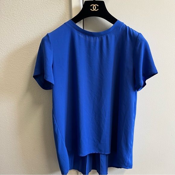 LOFT Short Sleeves Crew Neck Pleated Back Royal Blue Relaxed Fit Top Blouse MP - Picture 8 of 11